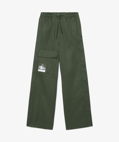 LACOSTE（ラコステ）の「アシンメトリー ワイドストレート カーゴポケットパンツ（その他パンツ・レディース・ダークグリーン・40/38/36/34）」の2枚目の写真