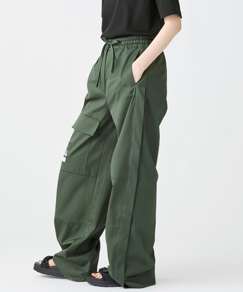 LACOSTE（ラコステ）の「アシンメトリー ワイドストレート カーゴポケットパンツ（その他パンツ・レディース・ダークグリーン・40/38/36/34）」の10枚目の写真