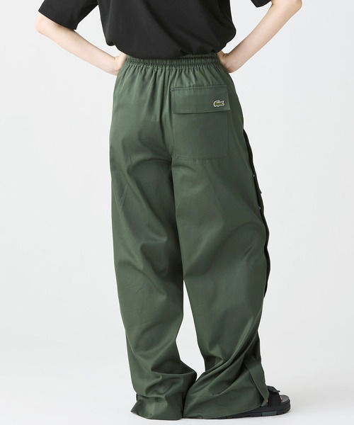 LACOSTE（ラコステ）の「アシンメトリー ワイドストレート カーゴポケットパンツ（その他パンツ・レディース・ダークグリーン・40/38/36/34）」の11枚目の写真
