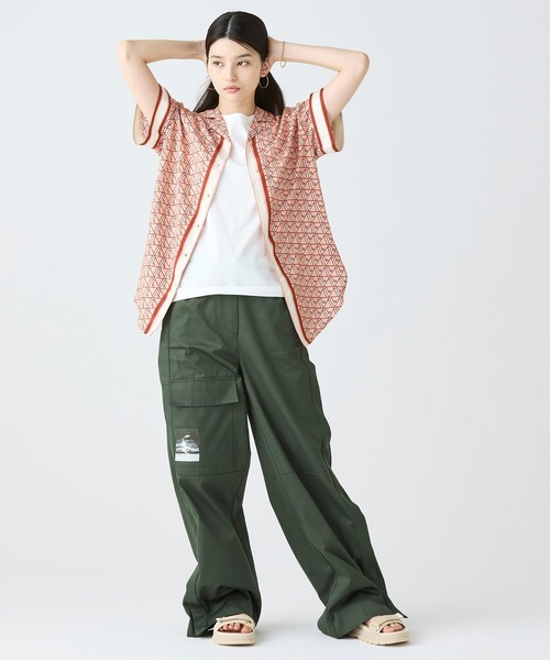 LACOSTE（ラコステ）の「アシンメトリー ワイドストレート カーゴポケットパンツ（その他パンツ・レディース・ダークグリーン・40/38/36/34）」の17枚目の写真