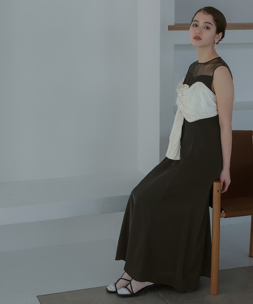 Callarus（カラルス）の「フロントねじりデザインワンピースドレス〔Callarus〕（ドレス・レディース・ネイビー系/ブラック系/モカ・M/L）」の13枚目の写真
