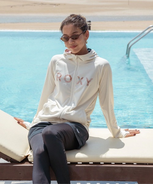 ROXY(ロキシー)の「ARTSY FLORAL LOGO PA /ロキシーロゴ長袖ジップアップパーカーラッシュガード(水着)(ラッシュガード・レディース・ホワイト/チャコールグレー/ブルー・SMALL/MEDIUM/LARGE)」の2枚目の写真