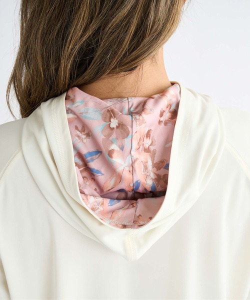ROXY(ロキシー)の「ARTSY FLORAL LOGO PA /ロキシーロゴ長袖ジップアップパーカーラッシュガード(水着)(ラッシュガード・レディース・ホワイト/チャコールグレー/ブルー・SMALL/MEDIUM/LARGE)」の14枚目の写真