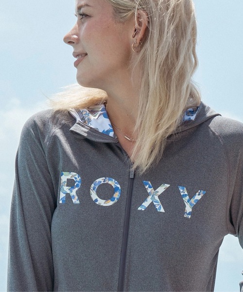 ROXY(ロキシー)の「ARTSY FLORAL LOGO PA /ロキシーロゴ長袖ジップアップパーカーラッシュガード(水着)(ラッシュガード・レディース・ホワイト/チャコールグレー/ブルー・SMALL/MEDIUM/LARGE)」の22枚目の写真