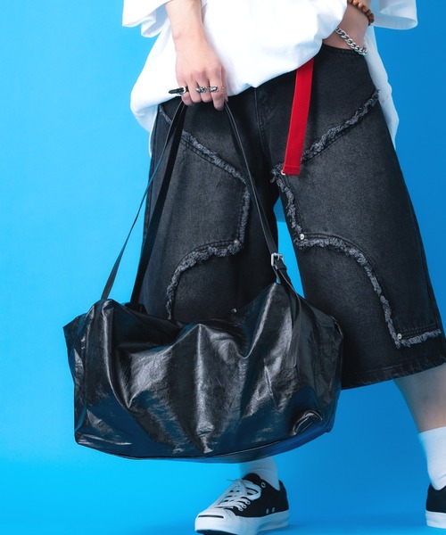 an meets zakka(アンミツザッカ)の「an meets zakka ヴィンテージライク合成皮革2WAYショルダーボストンバッグ(ボストンバッグ・レディース・ブラウン/ブラック/アイボリー・ONESIZE)」の9枚目の写真