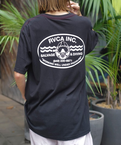 RVCA(ルーカ)の「RVCA メンズ RVCA SALVAGE SS Tシャツ 【2025年夏モデル】/ルーカバックプリント半袖Tシャツ(Tシャツ/カットソー・メンズ・ホワイト/ブラック/ライトブルー/クリーム・MEDIUM/LARGE/X-LARGE/SMALL)」の2枚目の写真