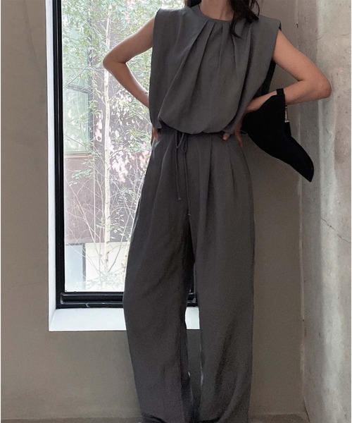 LAFFMO(ラフモ)の「セットアップ タックノースリーブブラウス&イージーパンツ(セットアップ・レディース・ブラック/ベージュ/モカ/グレー・F)」の21枚目の写真