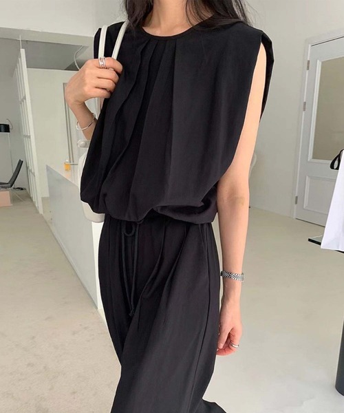 LAFFMO(ラフモ)の「セットアップ タックノースリーブブラウス&イージーパンツ(セットアップ・レディース・ブラック/ベージュ/モカ/グレー・F)」の5枚目の写真