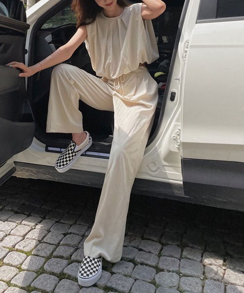 LAFFMO(ラフモ)の「セットアップ タックノースリーブブラウス&イージーパンツ(セットアップ・レディース・ブラック/ベージュ/モカ/グレー・F)」の10枚目の写真