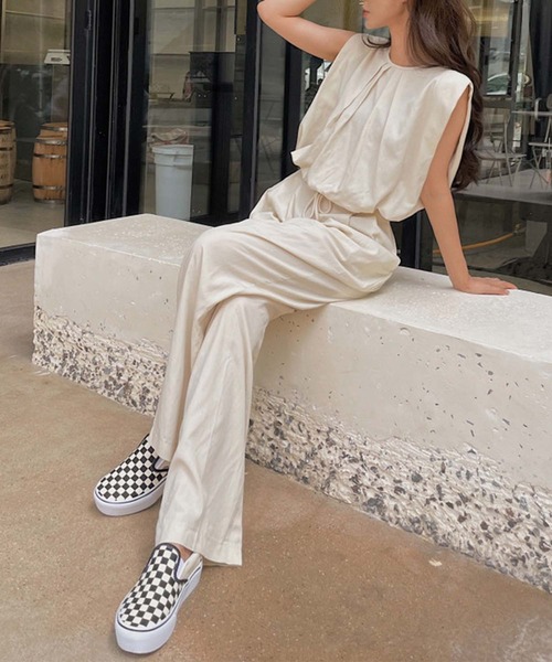 LAFFMO(ラフモ)の「セットアップ タックノースリーブブラウス&イージーパンツ(セットアップ・レディース・ブラック/ベージュ/モカ/グレー・F)」の18枚目の写真