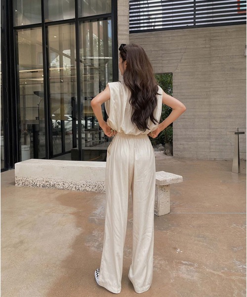 LAFFMO(ラフモ)の「セットアップ タックノースリーブブラウス&イージーパンツ(セットアップ・レディース・ブラック/ベージュ/モカ/グレー・F)」の19枚目の写真