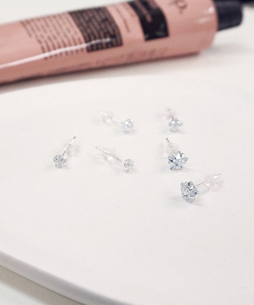 ARCHIVER（アーカイバ）の「【Bz】スターラインストーンピアス/ペア(RZ)（ピアス（両耳用）・メンズ・クリア・SMALL/MEDIUM/LARGE）」の4枚目の写真