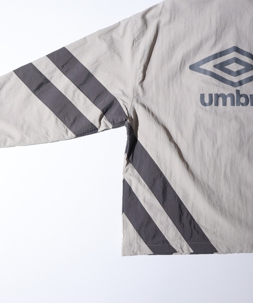 UMBRO(アンブロ)の「UMBRO アンブロ ライン ナイロンジャケット(ナイロンジャケット・メンズ・ブラック/グレー・M/L/XL)」の7枚目の写真
