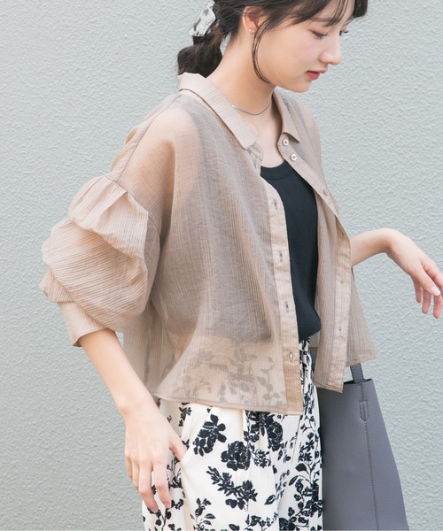 ITEMS URBANRESEARCH（アイテムズ アーバンリサーチ）の「シアークロップドボリュームスリーブシャツ（シャツ/ブラウス・レディース・オフホワイト/チャコールグレー/オレンジ/ベージュ/ミント・FREE）」の3枚目の写真