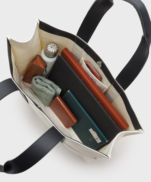 THE SHOP TK (ザ ショップ ティーケー )の「【MonoMax7月号掲載】BOUOキャンバススクエアトート(トートバッグ・メンズ・アイボリー/ブラック・00)」の13枚目の写真