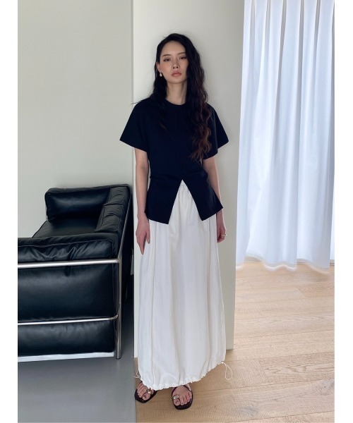 Didot.showroom(ディドット ショールーム)の「フロントワイドスリッドT(Tシャツ/カットソー・レディース・アイボリー/ブラック/グレー・FREE)」の21枚目の写真