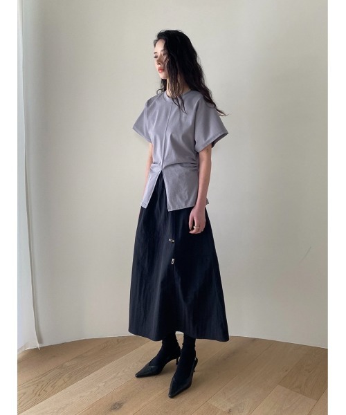 Didot.showroom(ディドット ショールーム)の「フロントワイドスリッドT(Tシャツ/カットソー・レディース・アイボリー/ブラック/グレー・FREE)」の19枚目の写真