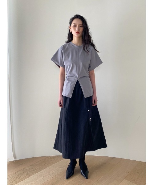 Didot.showroom(ディドット ショールーム)の「フロントワイドスリッドT(Tシャツ/カットソー・レディース・アイボリー/ブラック/グレー・FREE)」の18枚目の写真