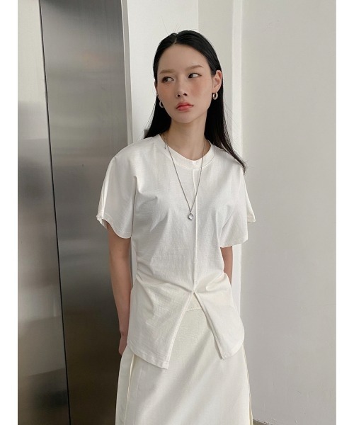 Didot.showroom(ディドット ショールーム)の「フロントワイドスリッドT(Tシャツ/カットソー・レディース・アイボリー/ブラック/グレー・FREE)」の11枚目の写真