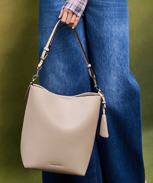 Beryl ベリル バケツバッグ（ショルダーバッグ）｜CHARLES & KEITH