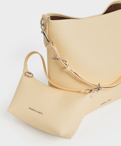 CHARLES & KEITH◆Beryl ベリル バケツバッグ◆送料込 Beryl ベリル バケツバッグ - Noir | CHARLES & KEITH