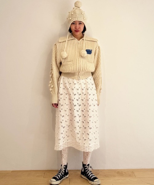 HOLIDAY（ホリデイ）の「WOOL PONPON ZIP-UP KNIT JACKET (TWO STEPS) ウールポンポンジップアップニットジャケット (トゥーステップス)（ニット/セーター・レディース・ホワイト/ブラウン・ONE SIZE）」の14枚目の写真