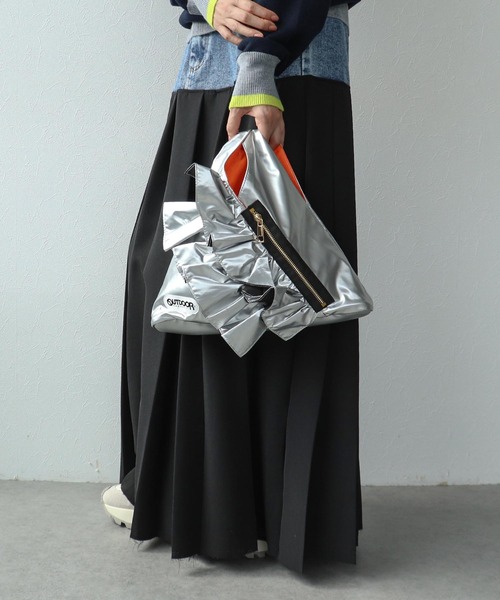 OUTDOOR PRODUCTS(アウトドアプロダクツ)の「【RISLEY×OUTDOOR PRODUCTS】miniトライアングルフリルバッグ(トートバッグ・レディース・カーキ/ブラック/シルバー・FREE)」の17枚目の写真