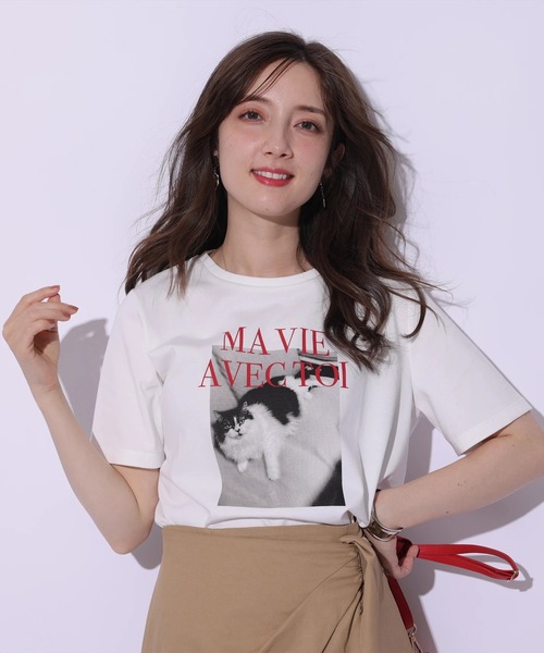 Apuweiser-riche（アプワイザーリッシェ）の「キャットフォトTシャツ