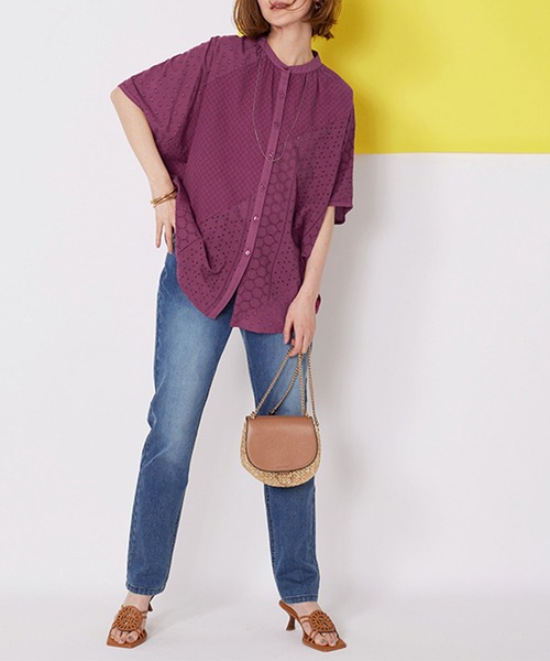 BELLUNA PLUS(ベルーナ)の「ゆったり綿100%刺しゅう切替チュニック(チュニック・レディース・ネイビー/ブルー/オフホワイト/フューシャピンク・M/L/XL/2XL)」の12枚目の写真