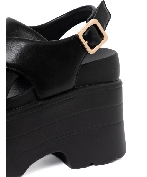 R&E(アールアンドイー)の「【R&E】パデッドクロスアッパー厚底サンダル(サンダル・レディース・アイボリー/ブラック・S/M/L/LL)」の7枚目の写真