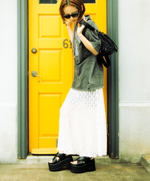 R&E(アールアンドイー)の「【R&E】パデッドクロスアッパー厚底サンダル(サンダル・レディース・アイボリー/ブラック・S/M/L/LL)」の20枚目の写真