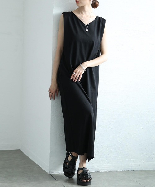 Sawa a la mode(サワアラモード)の「接触冷感ノースリーブワンピース(ワンピース・レディース・ブラック/ブルー/ベージュ・FREE)」の1枚目の写真