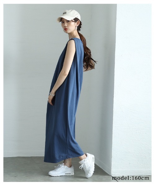 Sawa a la mode(サワアラモード)の「接触冷感ノースリーブワンピース(ワンピース・レディース・ブラック/ブルー/ベージュ・FREE)」の6枚目の写真