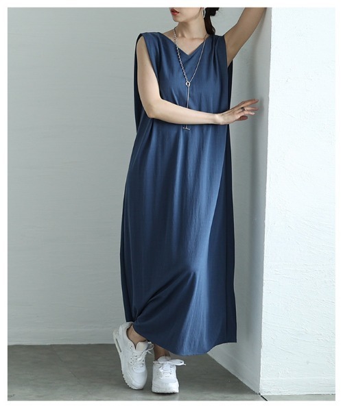 Sawa a la mode(サワアラモード)の「接触冷感ノースリーブワンピース(ワンピース・レディース・ブラック/ブルー/ベージュ・FREE)」の10枚目の写真