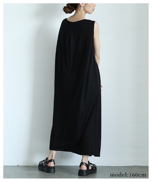 Sawa a la mode(サワアラモード)の「接触冷感ノースリーブワンピース(ワンピース・レディース・ブラック/ブルー/ベージュ・FREE)」の13枚目の写真