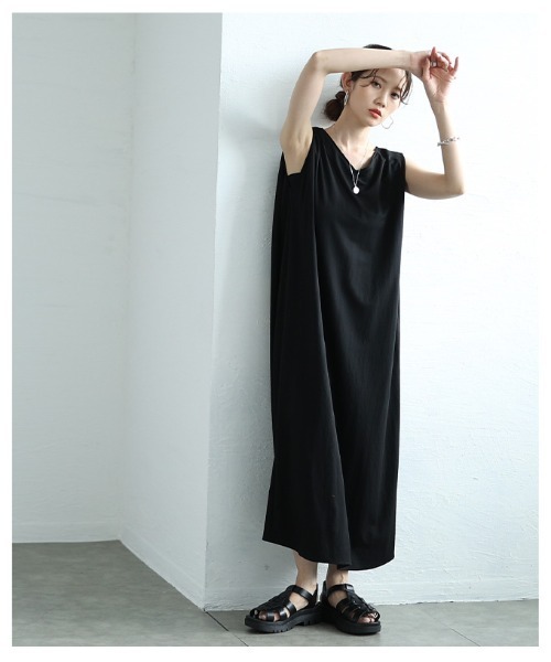 Sawa a la mode(サワアラモード)の「接触冷感ノースリーブワンピース(ワンピース・レディース・ブラック/ブルー/ベージュ・FREE)」の14枚目の写真