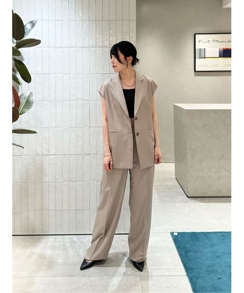 allureville(アルアバイル)の「エアリービエラタックパンツ(その他パンツ・レディース・ベージュ/アイボリー・1/2)」の15枚目の写真