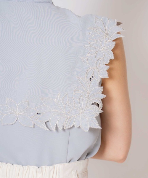 NOELA(ノエラ)の「刺繍カラーブラウス(シャツ/ブラウス・レディース・ベージュ/サックスブルー/オフホワイト・フリー)」の17枚目の写真