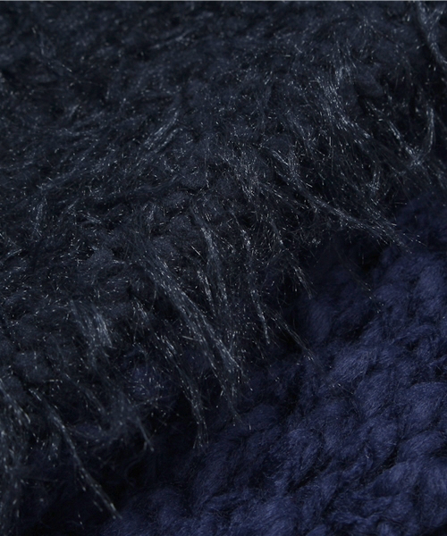 AZUL by moussy（アズールバイマウジー）の「PE/ACシャギーMIX Wスヌード（ストール/ショール・レディース・ブラック/ネイビー・FREE）」の5枚目の写真