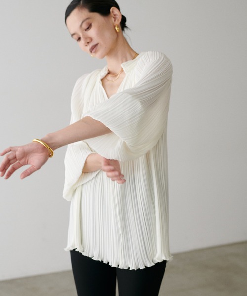 LARUTA（ラルータ）の「【LARUTA】プリーツスモックブラウス（シャツ/ブラウス・レディース・ブラウン/オフホワイト/サックスブルー/ブラック・FREE）」の10枚目の写真