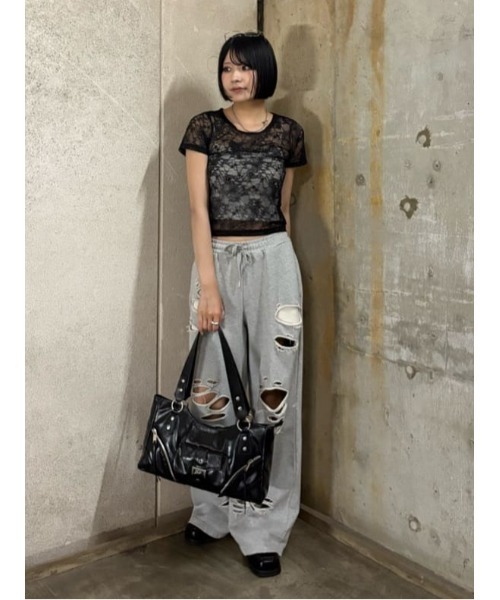 SLY(スライ)の「CUT LACE EMBROIDERY T/SH カット レース エンブロイダリー Tシャツ 夏服 秋服 半袖 シアートップス(Tシャツ/カットソー・レディース・ブラック/ベージュ・FREE)」の16枚目の写真