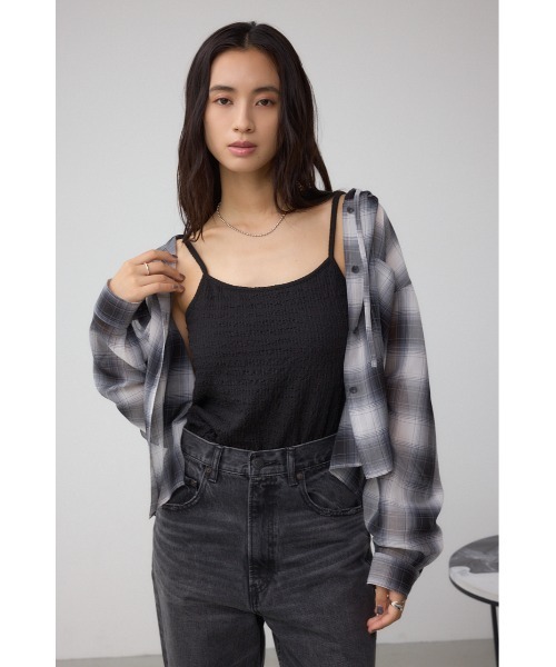 AZUL by moussy（アズールバイマウジー）の「ニュアンスリブキャミソール（キャミソール・レディース・ブラック/オフホワイト・SMALL/MEDIUM）」の14枚目の写真