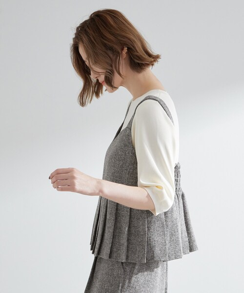 grove(グローブ)の「【2点SET/体型カバー】夏から秋まで着まわせる!プリーツビスチェセットアップ(セットアップ・レディース・ブラック/ネイビー/グレー・02/03/04/01/05)」の4枚目の写真