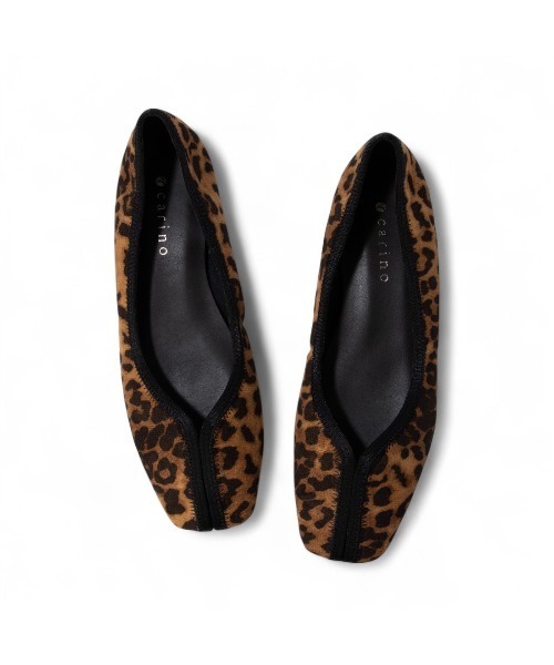 carino（カリーノ）の「スクエアトゥ切り替えデザインフラットパンプス（パンプス・レディース・ライム/シルバー/ブラック/ダークベージュ・24cm/23.5cm/23cm/22.5cm/24.5cm）」の18枚目の写真