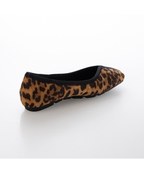 carino（カリーノ）の「スクエアトゥ切り替えデザインフラットパンプス（パンプス・レディース・ライム/シルバー/ブラック/ダークベージュ・24cm/23.5cm/23cm/22.5cm/24.5cm）」の21枚目の写真