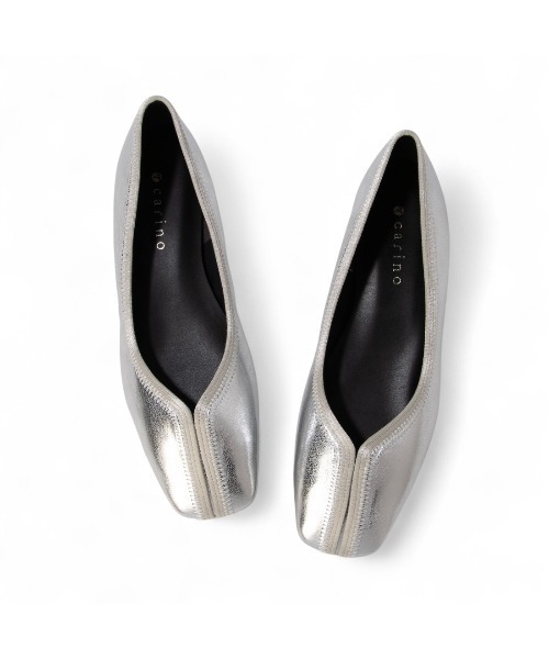 carino（カリーノ）の「スクエアトゥ切り替えデザインフラットパンプス（パンプス・レディース・ライム/シルバー/ブラック/ダークベージュ・24cm/23.5cm/23cm/22.5cm/24.5cm）」の11枚目の写真