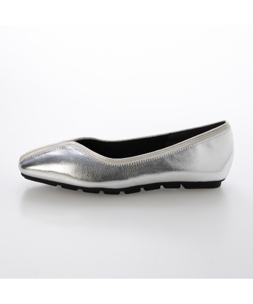 carino（カリーノ）の「スクエアトゥ切り替えデザインフラットパンプス（パンプス・レディース・ライム/シルバー/ブラック/ダークベージュ・24cm/23.5cm/23cm/22.5cm/24.5cm）」の13枚目の写真