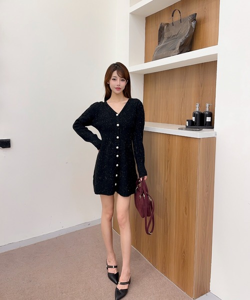 Jasmine Grandiflorum(ジャスミングランディフローラム)の「【Jasmine】Vネックフレアミニニットワンピース(ワンピース・レディース・オフホワイト/ブラック・FREE)」の11枚目の写真