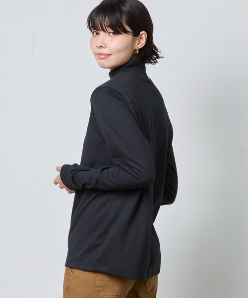 L.L.Bean(エルエルビーン)の「エル・エル・ビーン・モック・タートルネック 米国フィット・レギュラー(Tシャツ/カットソー・レディース・ホワイト/ブラック/タン/レッド/ネイビー・SMALL/MEDIUM/X-SMALL)」の12枚目の写真