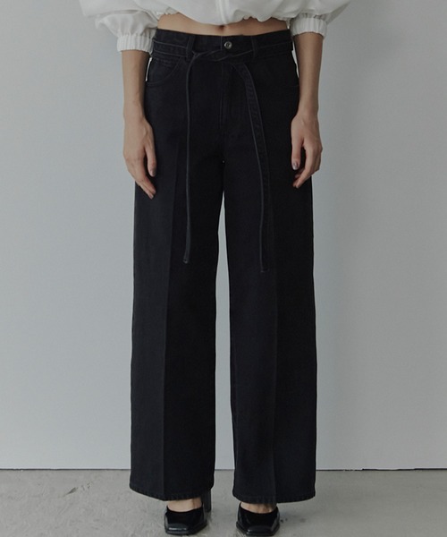 LE CIEL BLEU(ルシェルブルー)の「ストレートフィットジーンズwベルト / Straight Fit Jeans w/Belt(その他パンツ・レディース・ブラック・38/36/34)」の7枚目の写真